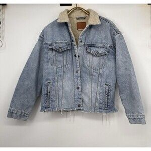 Levis Denim Jacket  Sherpa Lined Trucker Jean Coat Classic rugged  Women’s S